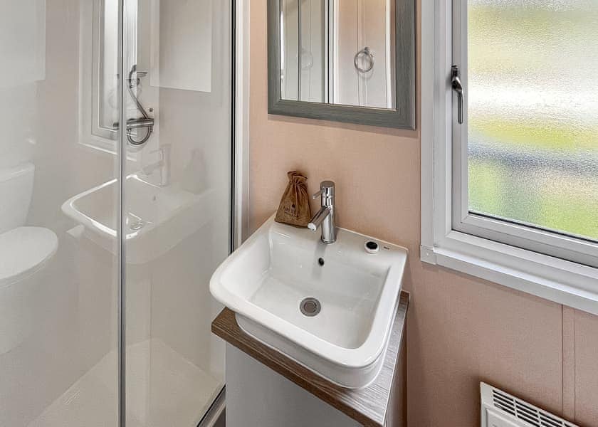 Platinum 3 Bed Spa (Pet) - Aber Bay Holiday Park, Clarach